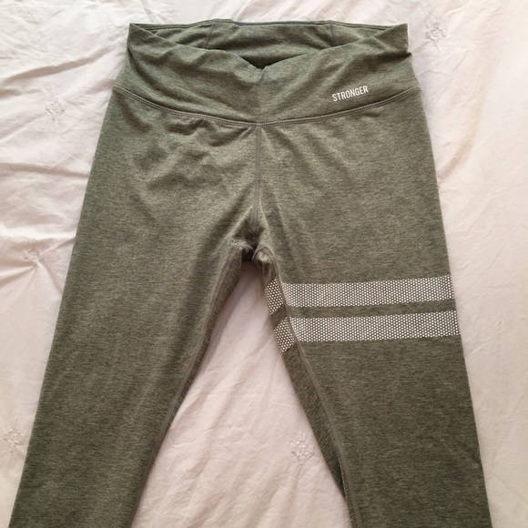 Stronger Label Taiga High Waited Thights - Picture 7 of 9